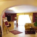 Greta Hotel 3*