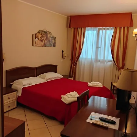 Hotel Greta 3*